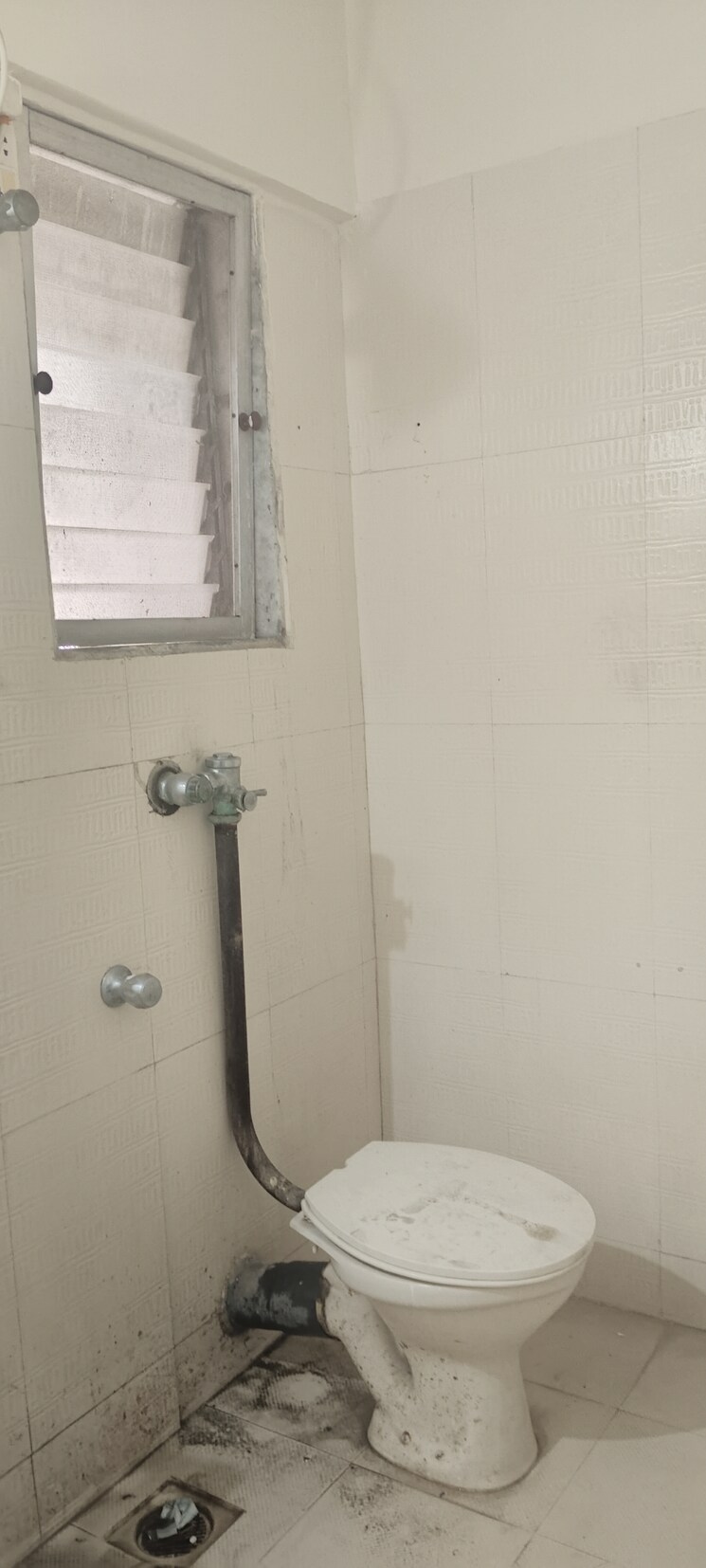 Bathroom, laxmi-royal-classic 2 Bedroom 700 Sq.Ft. Apartment In Mulund West Mumbai 8880187