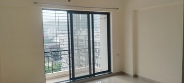 Master Bedroom in 2 BHK Apartment at Laxmi Royal Classic, Mulund West – for Rent