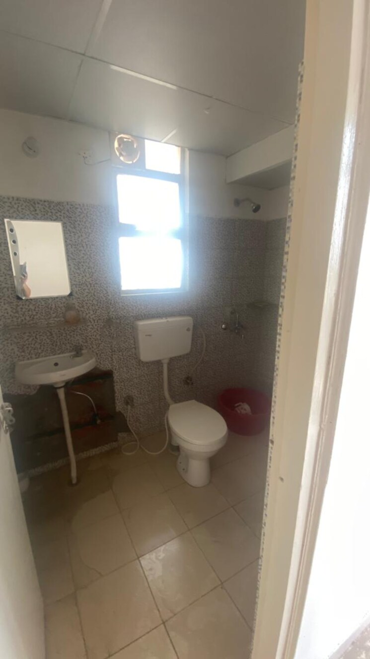 Bathroom, breez-global-heights 3 Bedroom 745 Sq.Ft. Apartment In Sohna Sector 33 Gurgaon 8880185