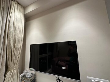 Furnished Amenities in 1 BHK Apartment at Hiranandani Regent Hill, Powai – for Rent