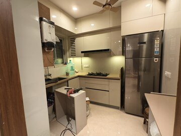 Team Area in 3 BHK Apartment at Hiranandani Highland, Powai – for Rent