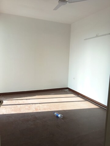 Room in 3 BHK Apartment at Mapsko Mount Ville, Sector 79 – for Rent