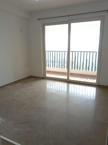 Room in 3 BHK Apartment at Mapsko Mount Ville, Sector 79 – for Rent