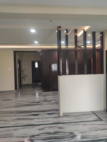 Building Lobby in 3 BHK Builder Floor at Kondapur – for Rent