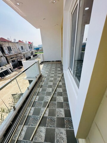 Balcony in 3 BHK Villa at Kisan Path – for Sale