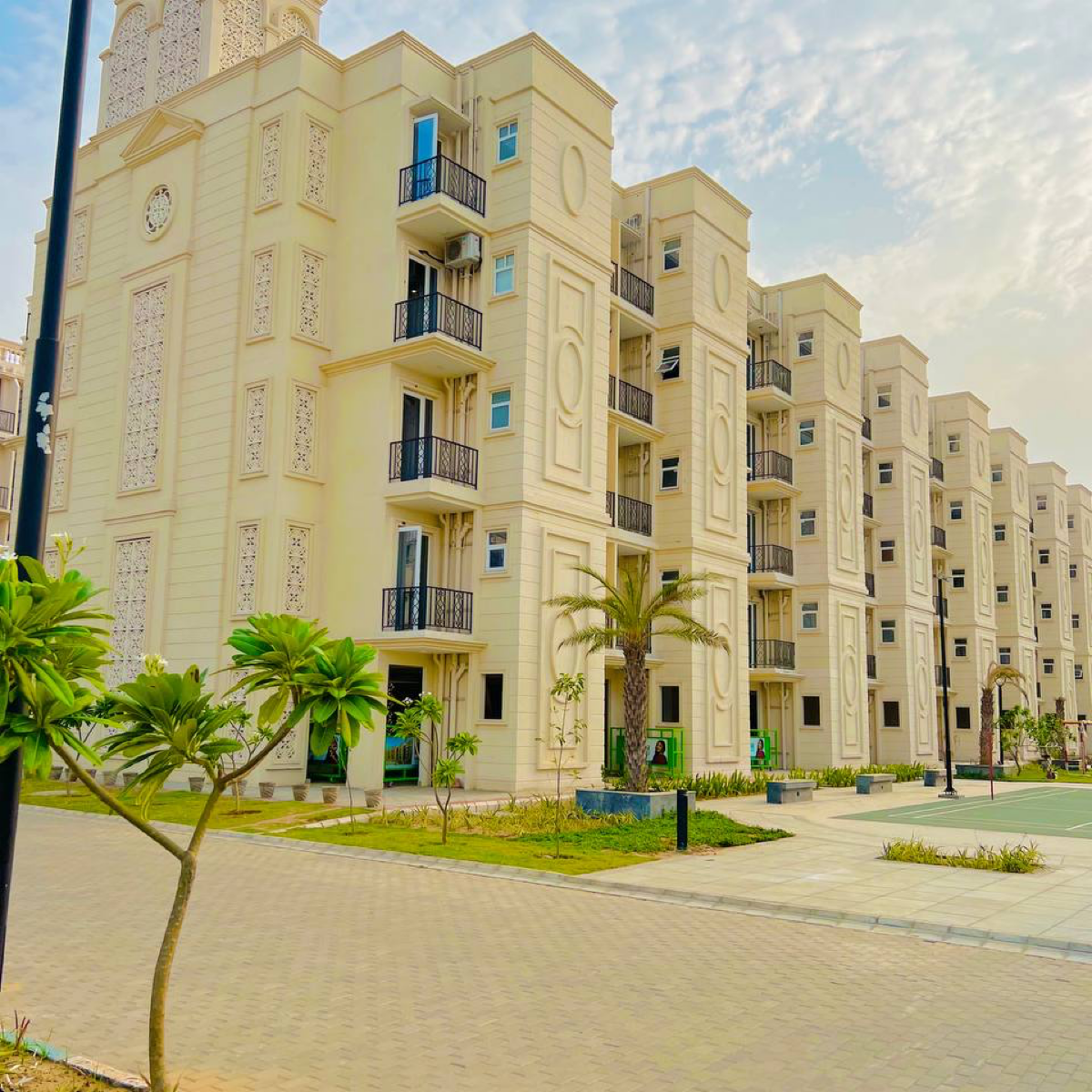 2 BHK + Pooja Room Apartment For Sale in Signature The Serenas