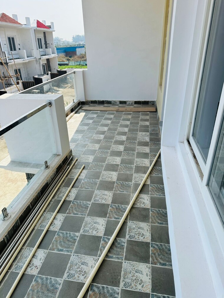 Balcony, kisan path 3 Bedroom 1600 Sq.Ft. Independent House In Kisan Path Lucknow 8880355