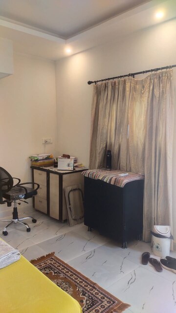 Living Room in 1 RK Builder Floor at Pitampura – for Rent