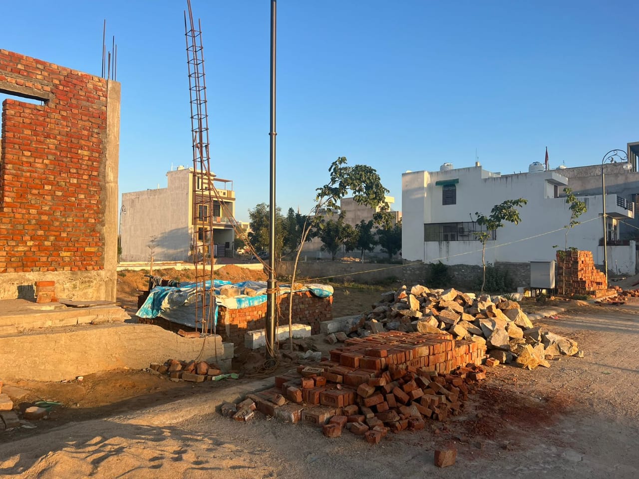 Plot For Sale in Agra Road