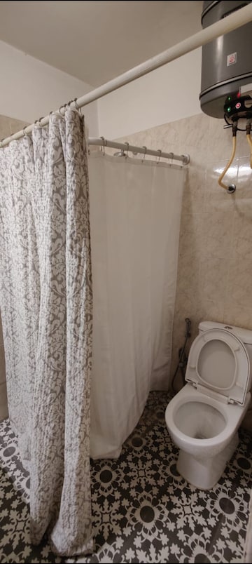 Master Bedroom in 3 BHK Apartment at Prestige Elgin, Richmond Town – for Rent