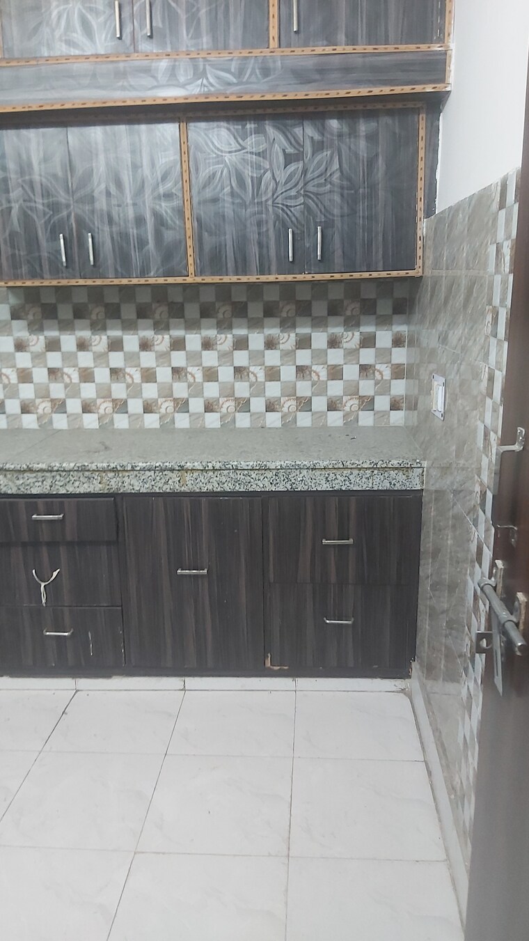 Kitchen, mayur vihar 3.5 Bedroom 1450 Sq.Ft. Apartment In Mayur Vihar Delhi 8880402