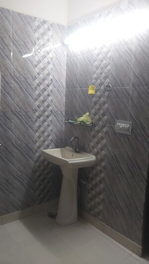 Bathroom in 3.5 BHK Apartment at Mayur Vihar – for Sale