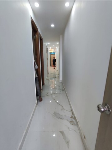 Building Lobby in 3 BHK Builder Floor at Malviya Nagar – for Rent