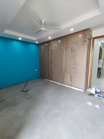 Room in 3 BHK Builder Floor at Malviya Nagar – for Rent