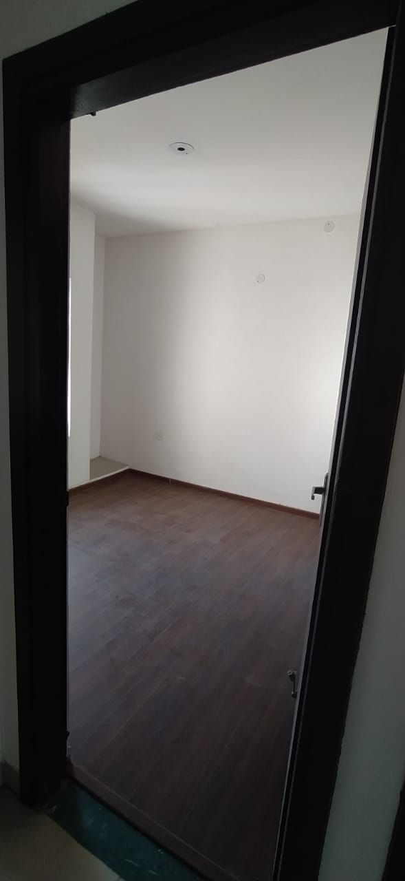 4 BHK 300 Sq.Yd. Apartment in BPTP Park Elite Floors