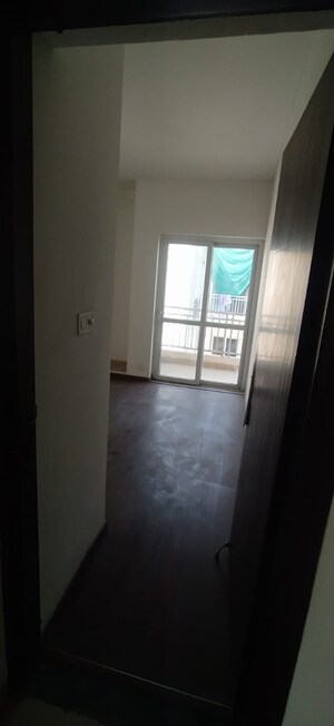 Room in 4 BHK Apartment at BPTP Park Elite Floors, Sector 85 – for Sale