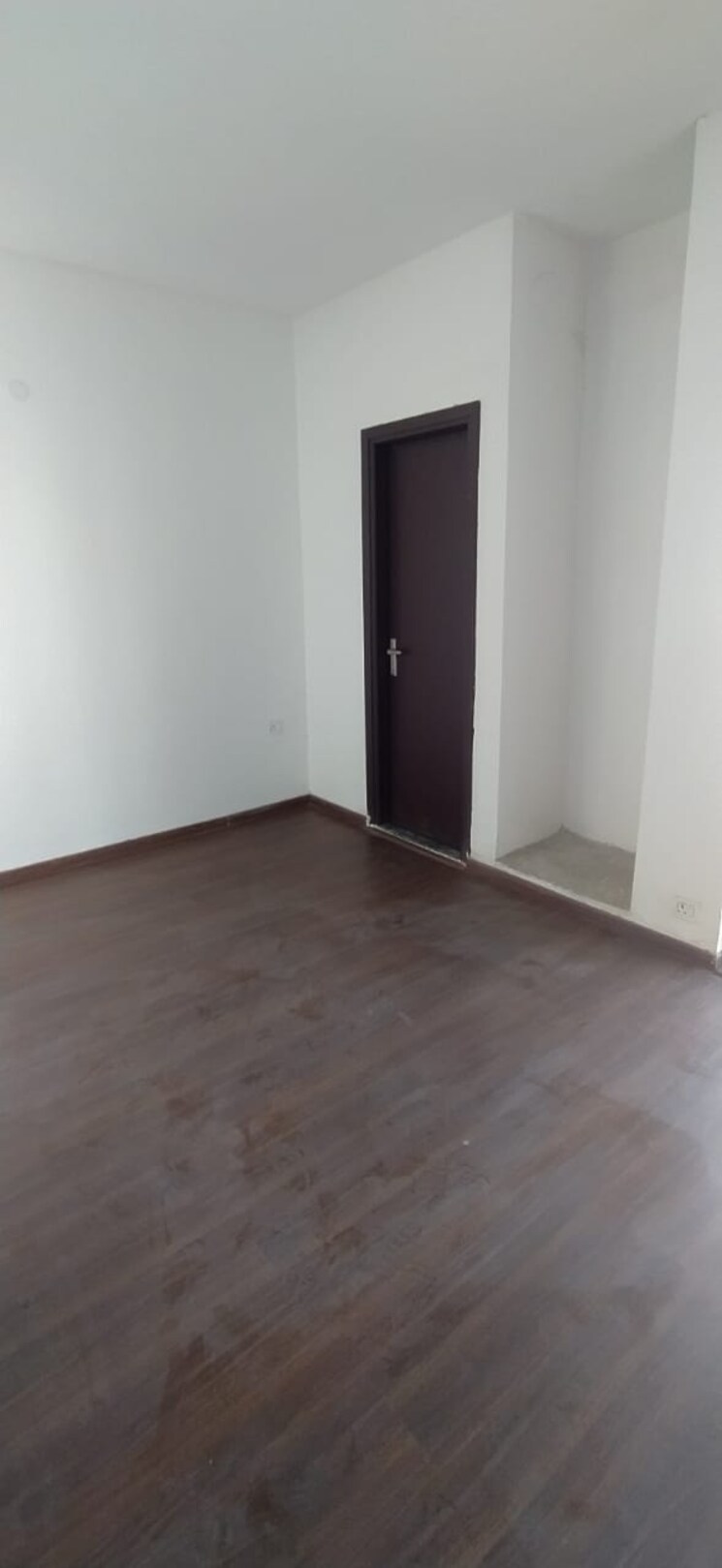 Room, bptp-park-elite-floors 4 Bedroom 300 Sq.Yd. Apartment In Sector 85 Faridabad 8880405