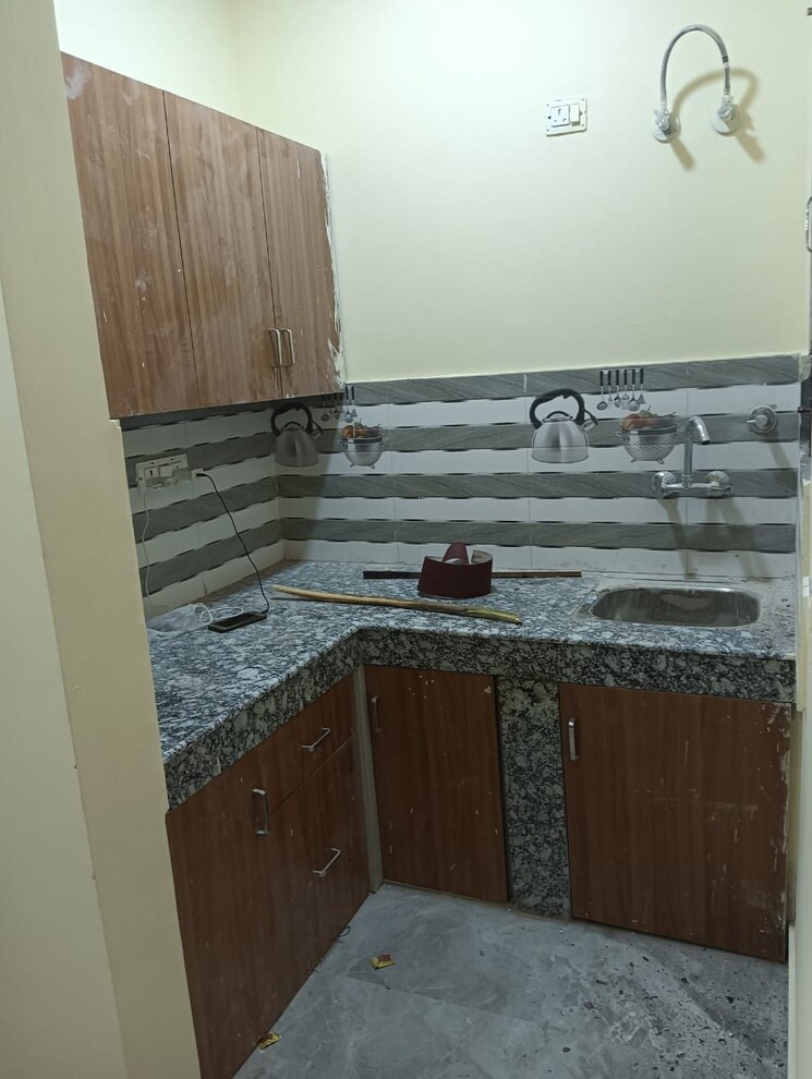 Exterior View, paryavaran complex 1 RK 300 Sq.Ft. Builder Floor In Paryavaran Complex Delhi 8880424