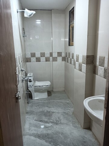  1 RK Builder Floor at Paryavaran Complex – for Rent