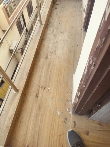 Balcony in 1 RK Builder Floor at Paryavaran Complex – for Rent