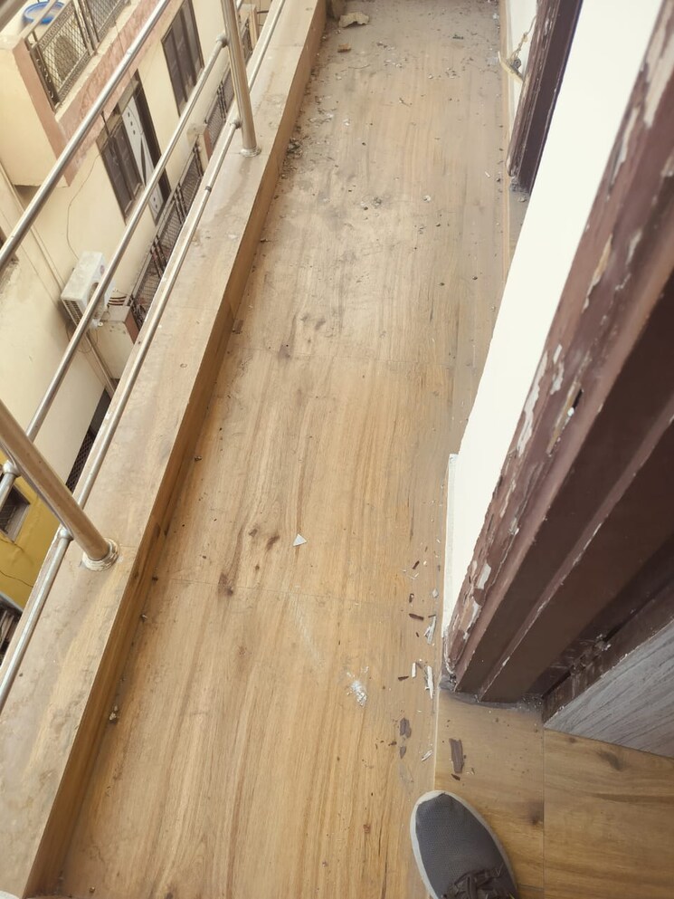 Balcony, paryavaran complex 1 RK 250 Sq.Ft. Builder Floor In Paryavaran Complex Delhi 8880429