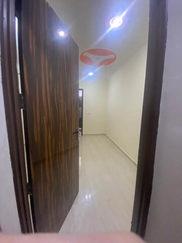 Building Lobby in 2 BHK Builder Floor at Sector 28 – for Rent