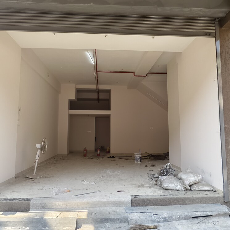 Room, cementers-tavisa Commercial Showroom 1380 Sq.Ft. In Mumbai Western Suburbs Mumbai 8880445