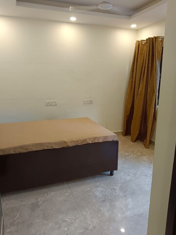 Furnished Amenities in 1 BHK Builder Floor at Lajpat Nagar 4 – for Rent