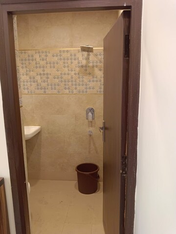 Bathroom in 1 BHK Builder Floor at Lajpat Nagar 4 – for Rent
