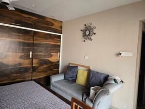 Furnished Amenities in 3.5 BHK Apartment at Akshar Shreeji Heights, Seawoods – for Rent