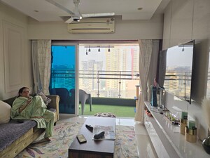 Master Bedroom in 3.5 BHK Apartment at Akshar Shreeji Heights, Seawoods – for Rent