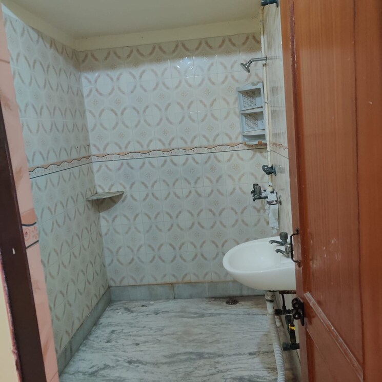 Bathroom, sector 16 3 Bedroom 280 Sq.Ft. Penthouse In Sector 16 Faridabad 8880465