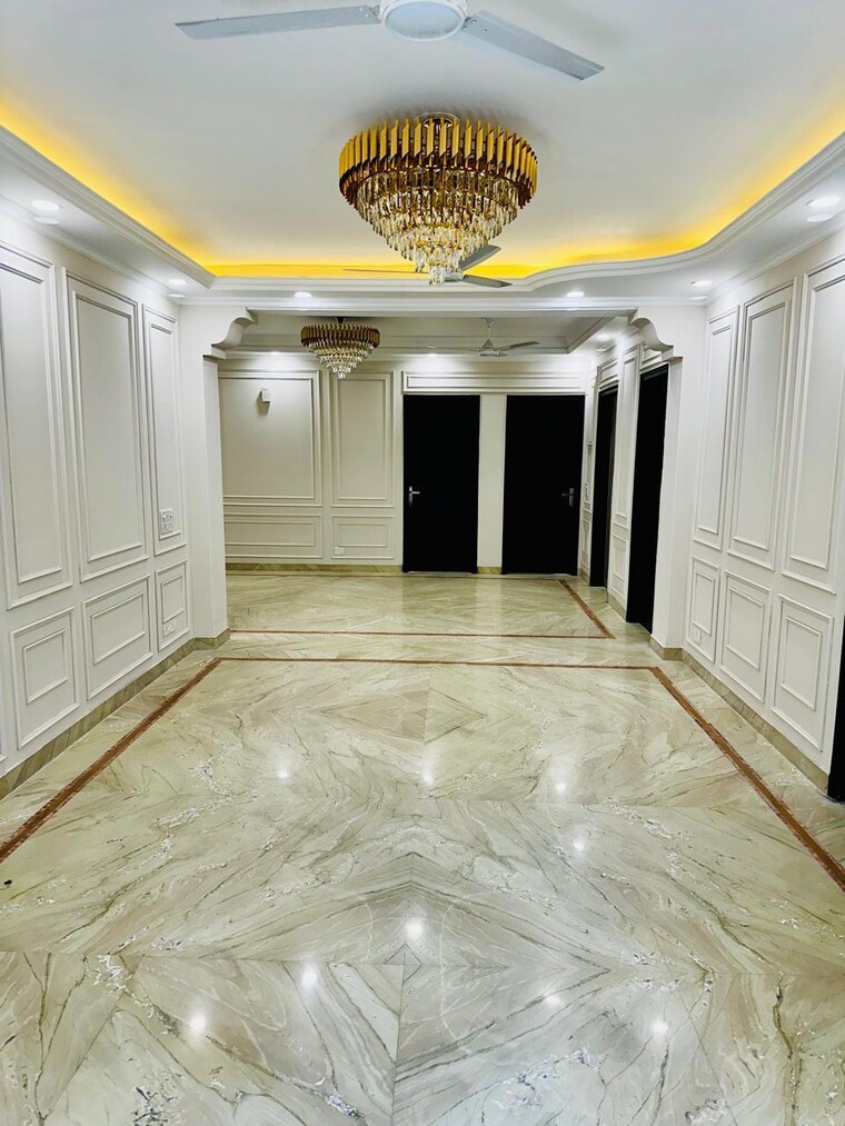 Room, boutique-residential-apartment 3 Bedroom 200 Sq.Yd. Builder Floor In Greater Kailash I Delhi 8880513