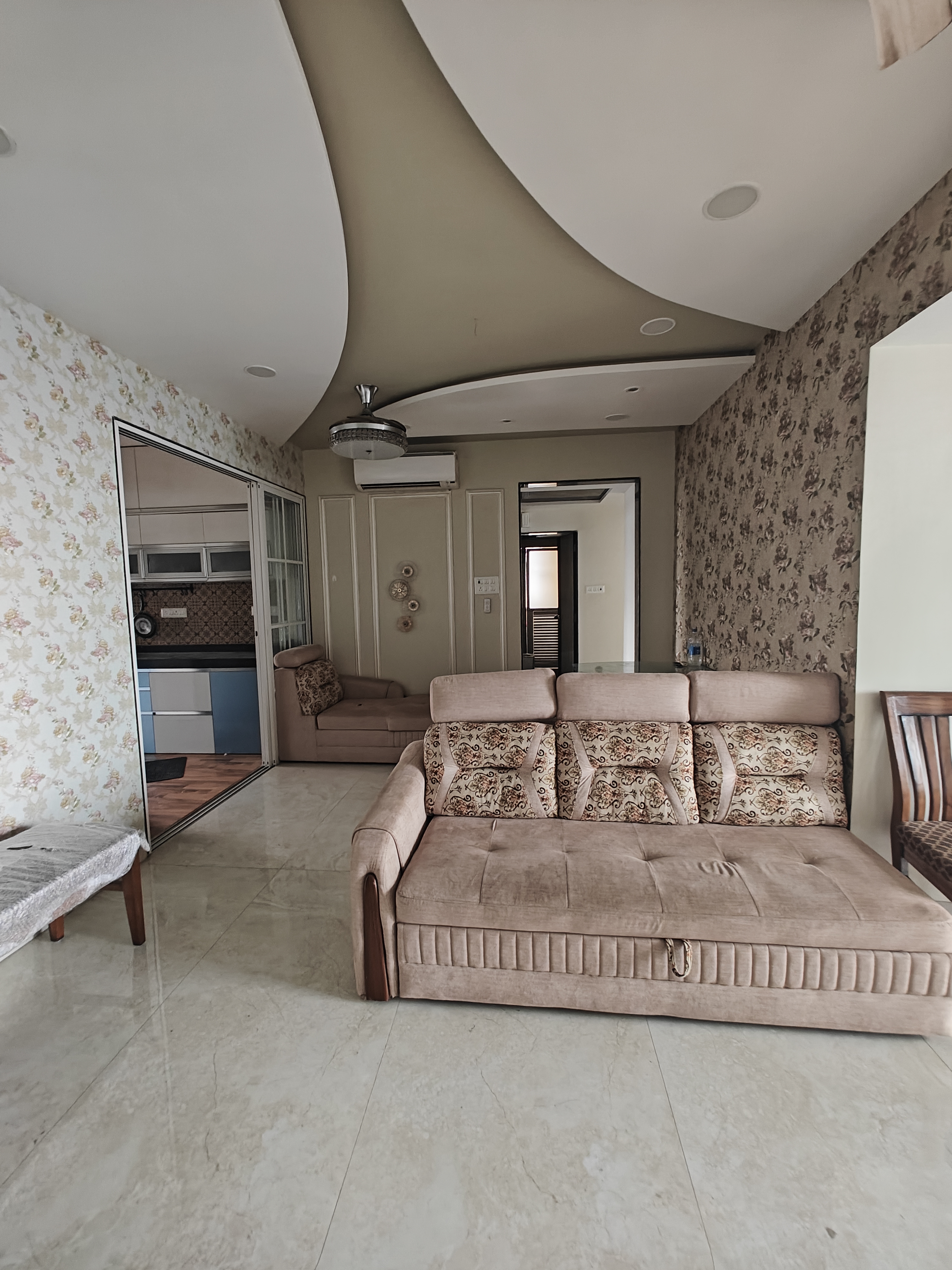 3 BHK + Servant Room Apartment For Rent in Sea Home