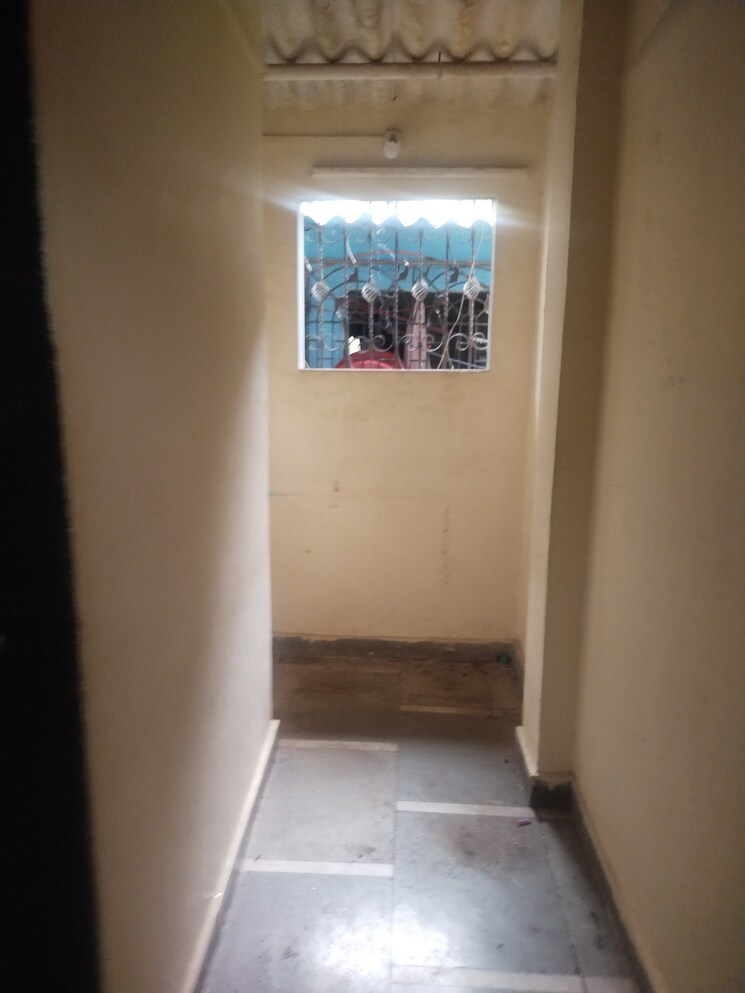 Room, kurla west 1 Bedroom 500 Sq.Ft. Independent House In Kurla West Mumbai 8880606