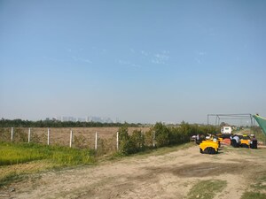  Plot For Sale in Aman Vihar