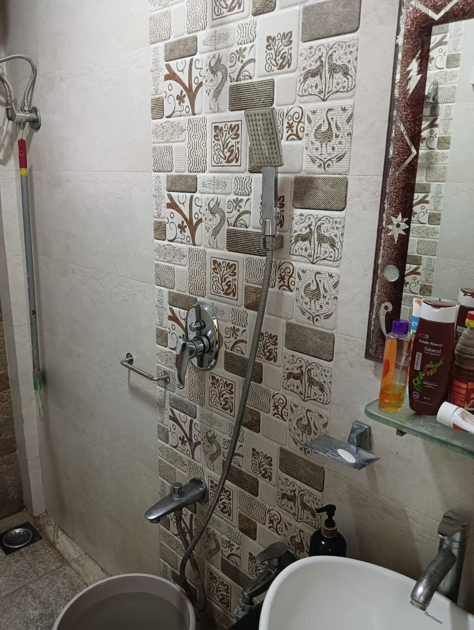 2 BHK 800 Sq.Ft. Apartment in Chitravani Chs