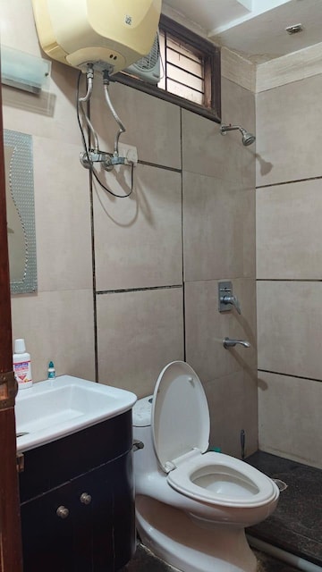 Bathroom in 1 BHK Builder Floor at Greater Kailash I – for Rent