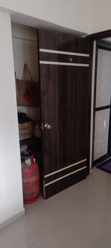 Furnished Amenities in 1 BHK Apartment at RNA NG Regency Phase I, Balkum Pada – for Sale