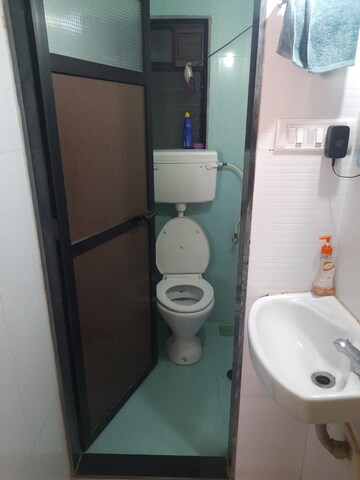Bathroom in 1.5 BHK Apartment at Ravi Kiran CHS Chembur, Chembur – for Rent