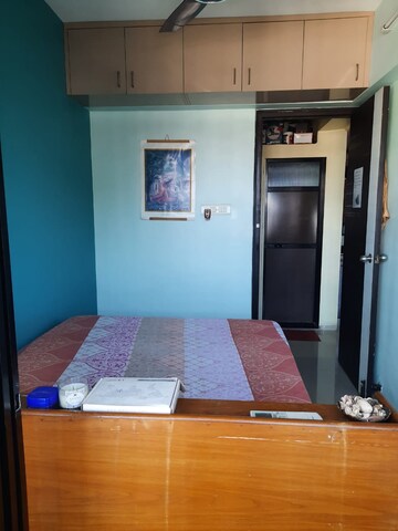 Bedroom in 1.5 BHK Apartment at Ravi Kiran CHS Chembur, Chembur – for Rent