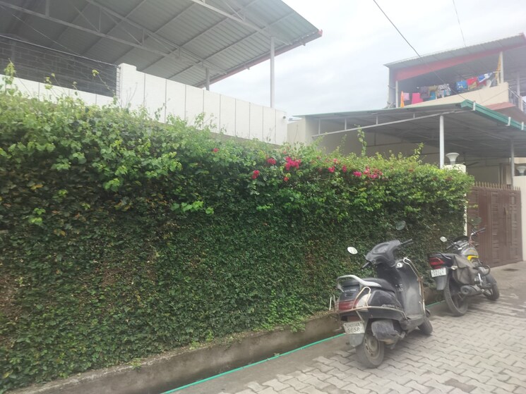  Parking, dalanwala 4 Bedroom 2400 Sq.Ft. Villa In Dalanwala Dehradun 8880630