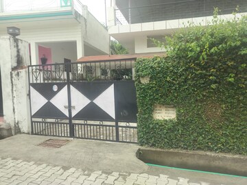 Balcony in 4 BHK Villa at Dalanwala – for Rent