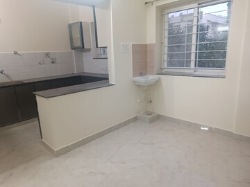 Room in 2 BHK Apartment at Raghuram Homes, Kondapur – for Rent