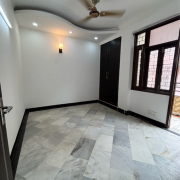 Room in 3 BHK Builder Floor at Malviya Nagar – for Rent