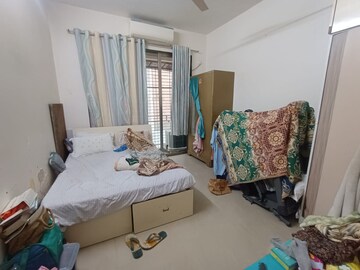 Bedroom in 2 BHK Apartment at RNA Continental, Chembur – for Rent