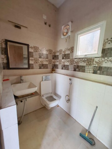  3 BHK Builder Floor at Kalkaji – for Rent