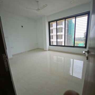 Room in 4 BHK Apartment at Dadar West – for Rent