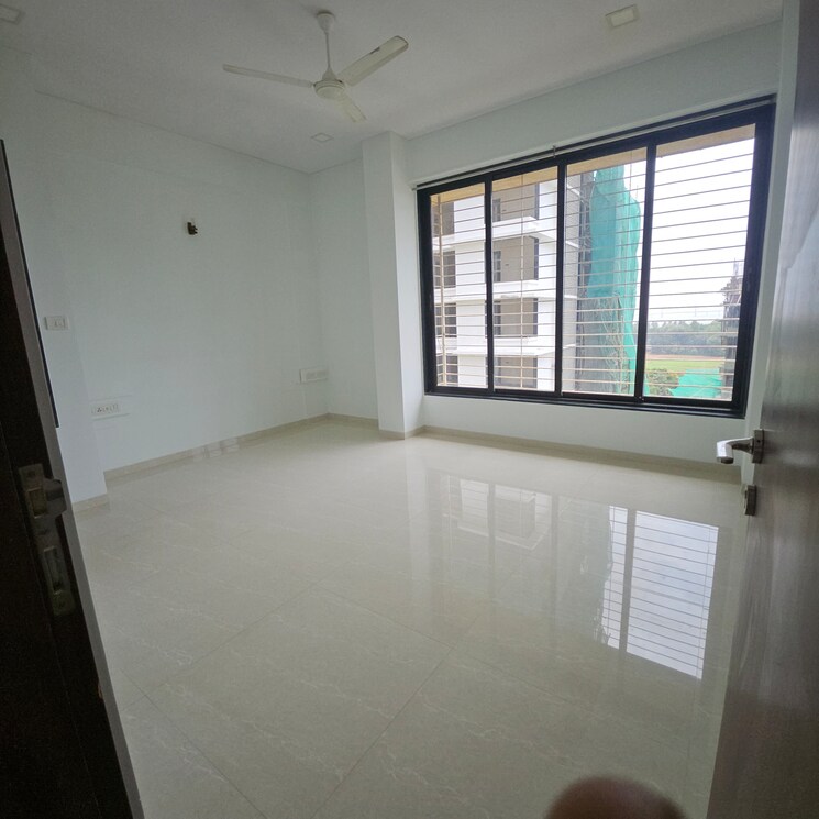 Room, dadar west 4 Bedroom 2400 Sq.Ft. Apartment In Dadar West Mumbai 8880698