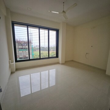 Room in 4 BHK Apartment at Dadar West – for Rent